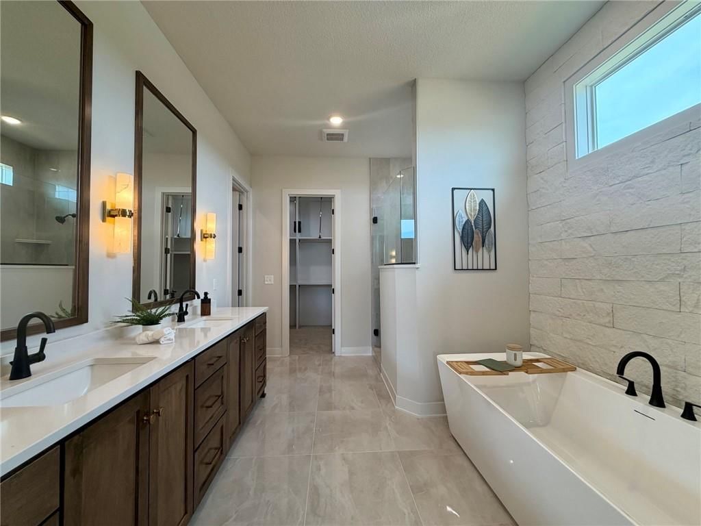 17056 W 172nd Terrace — photo 9