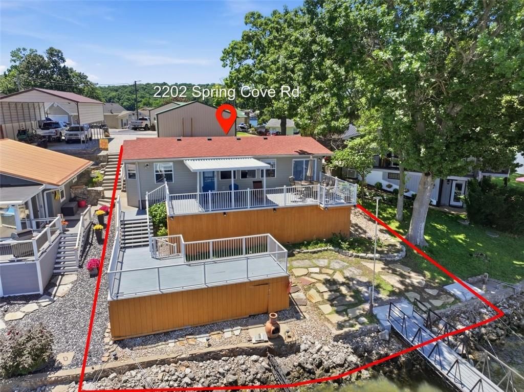 2202 Spring Cove Road — photo 2