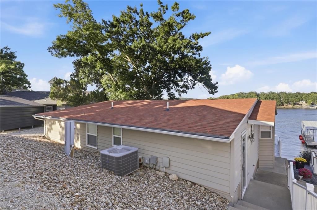 2202 Spring Cove Road — photo 5
