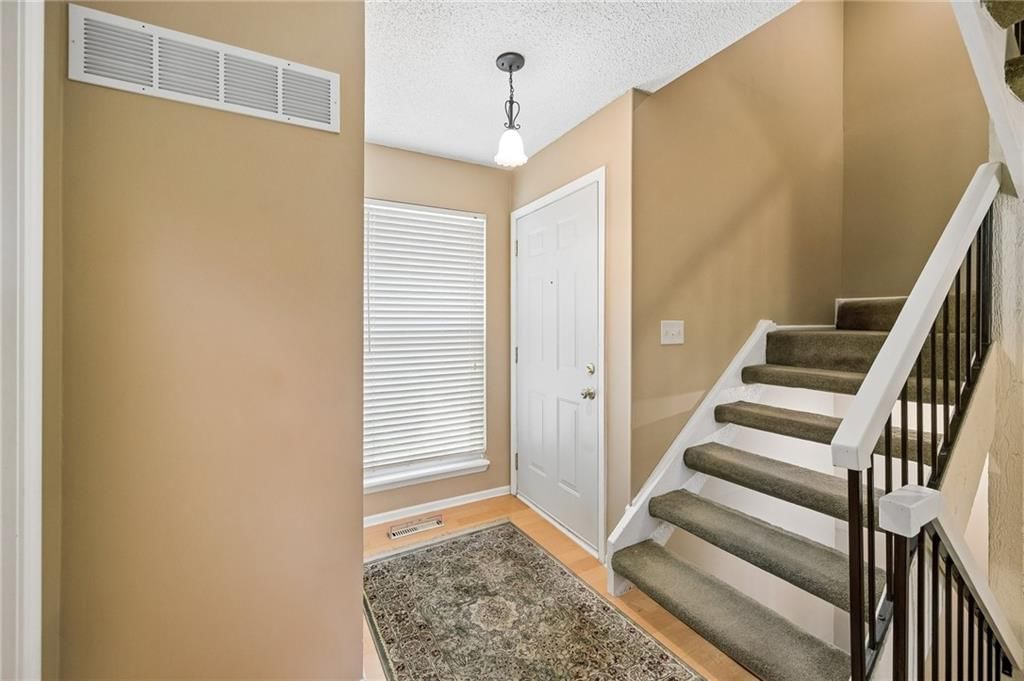 5757 N Anita Avenue — photo 3