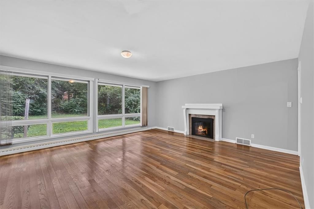 8209 Beverly Street — photo 4