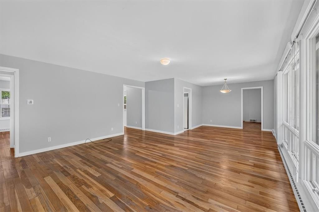 8209 Beverly Street — photo 5