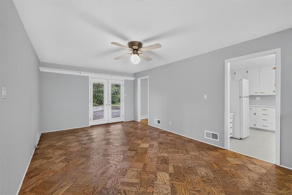 8209 Beverly Street — photo 9
