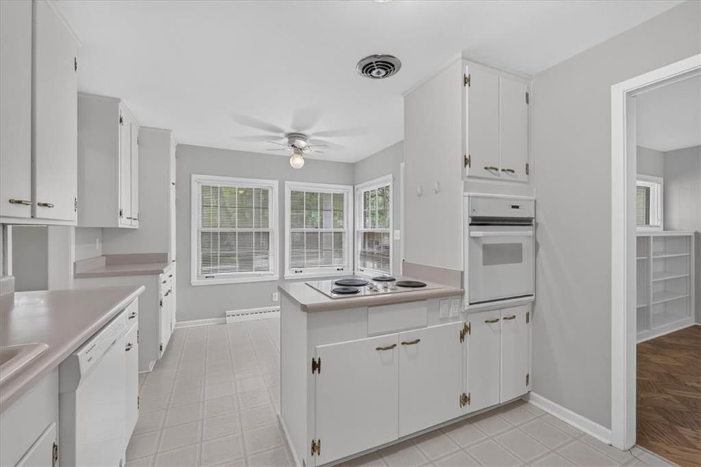 8209 Beverly Street — photo 14