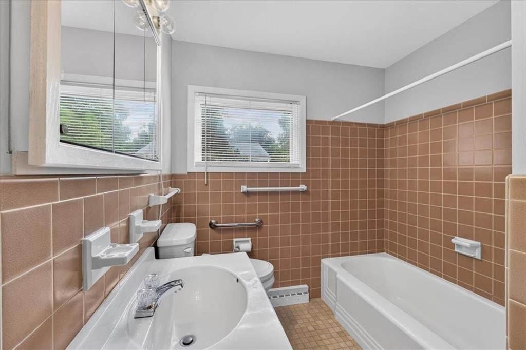 8209 Beverly Street — photo 27
