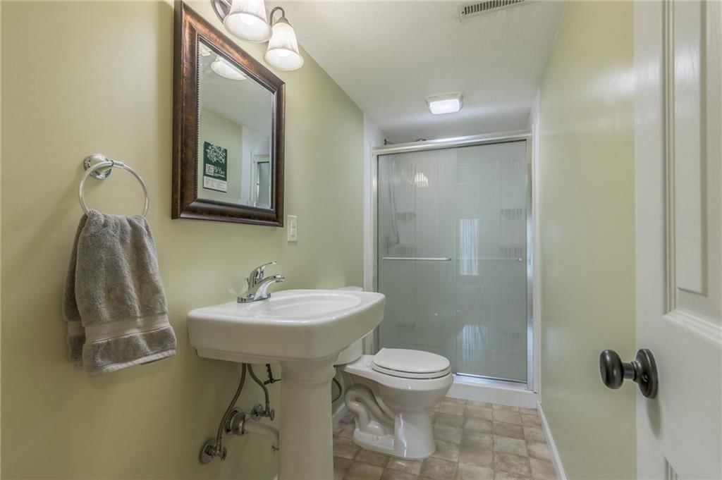 14609 N Derby Road — photo 41