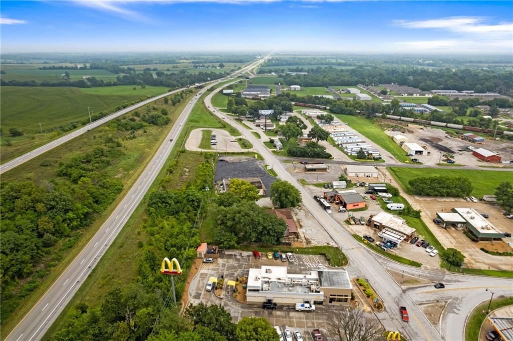 121 W US Highway 40 — photo 62