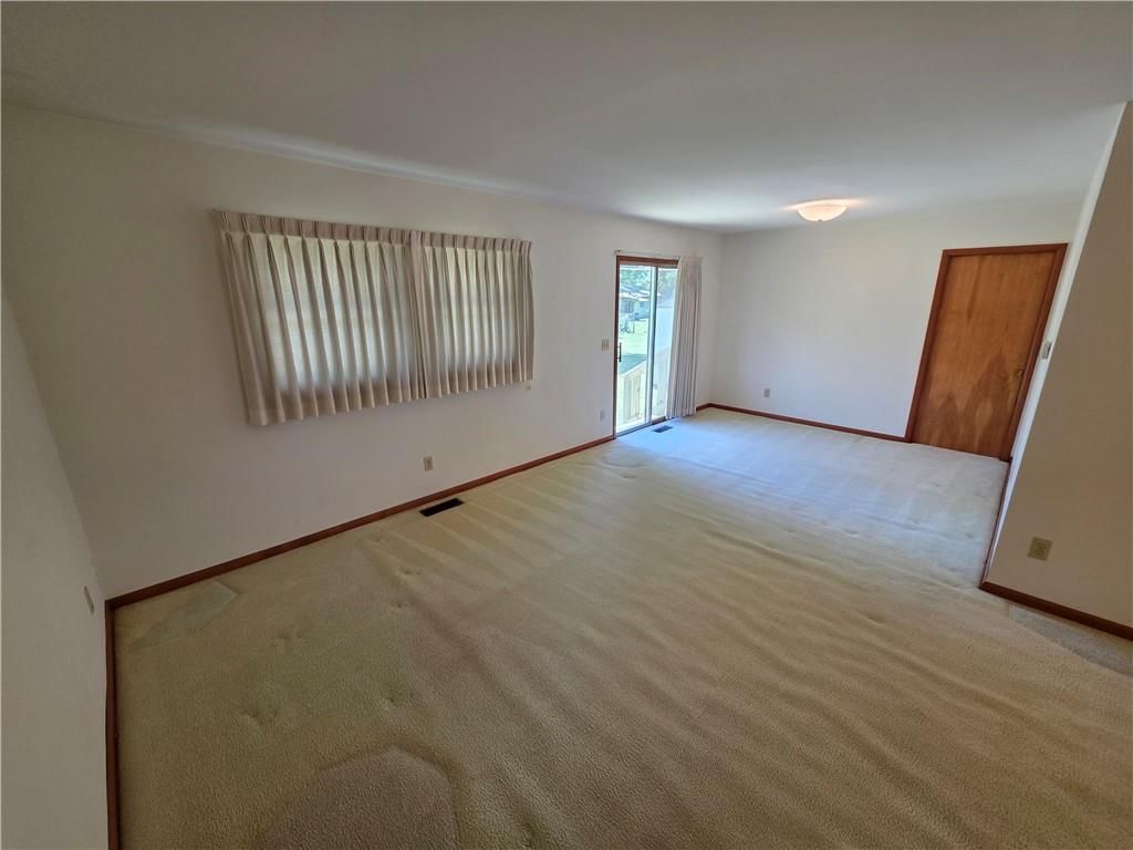 919 W Beech Street — photo 4