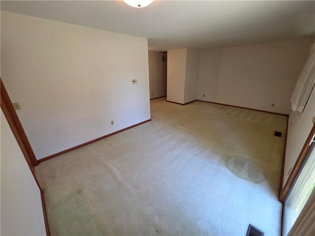 919 W Beech Street — photo 6