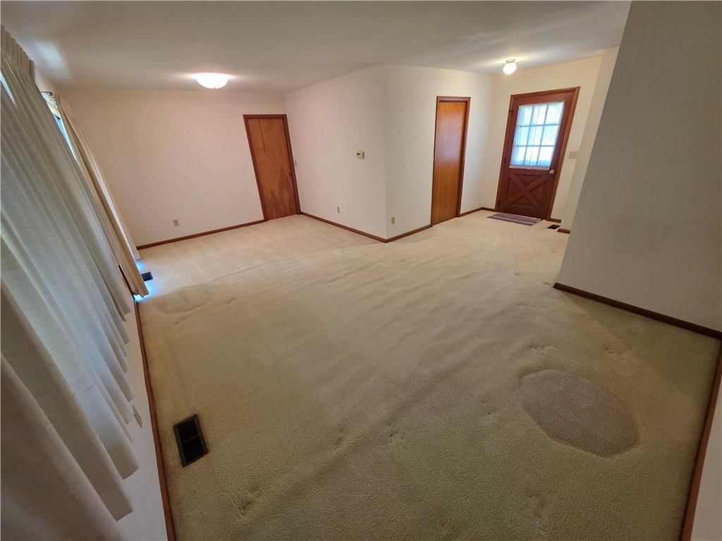 919 W Beech Street — photo 9