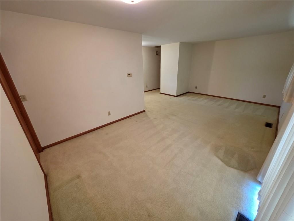 919 W Beech Street — photo 10