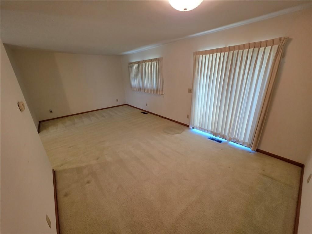 919 W Beech Street — photo 11