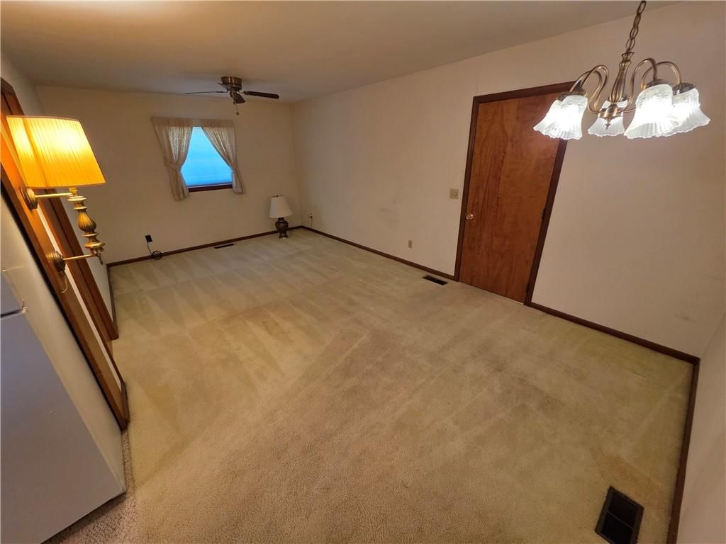 919 W Beech Street — photo 17
