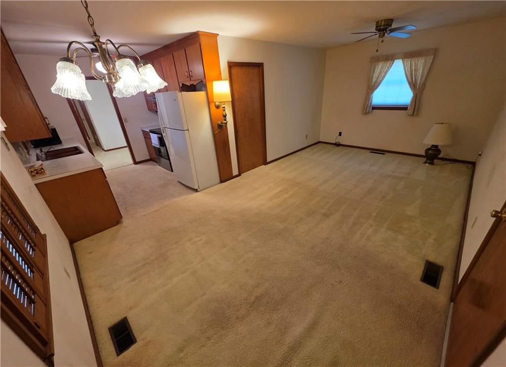 919 W Beech Street — photo 18