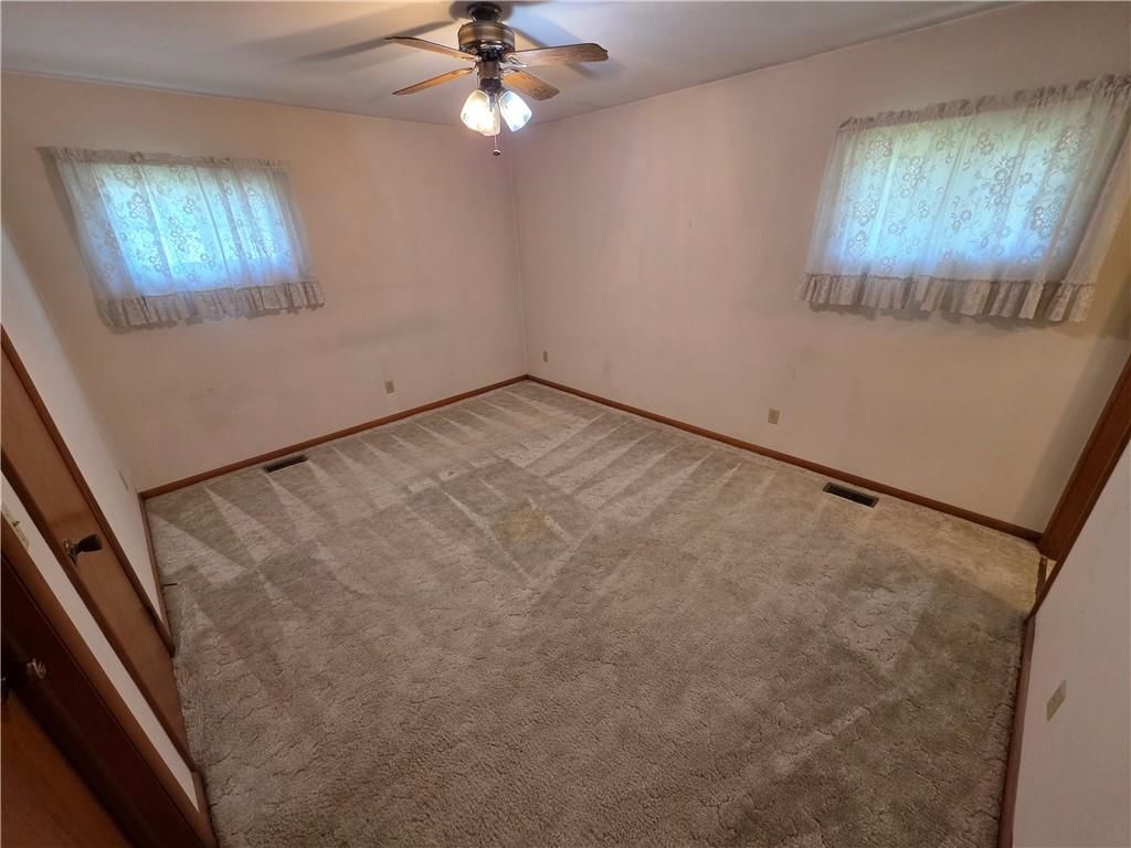 919 W Beech Street — photo 37