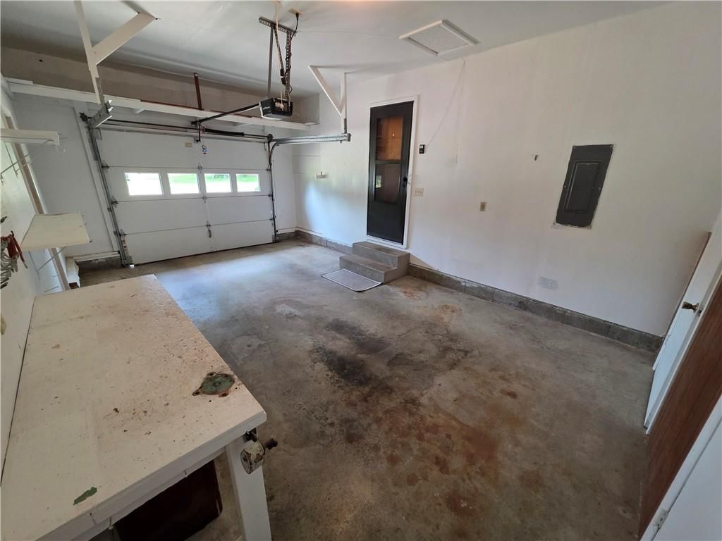 919 W Beech Street — photo 46