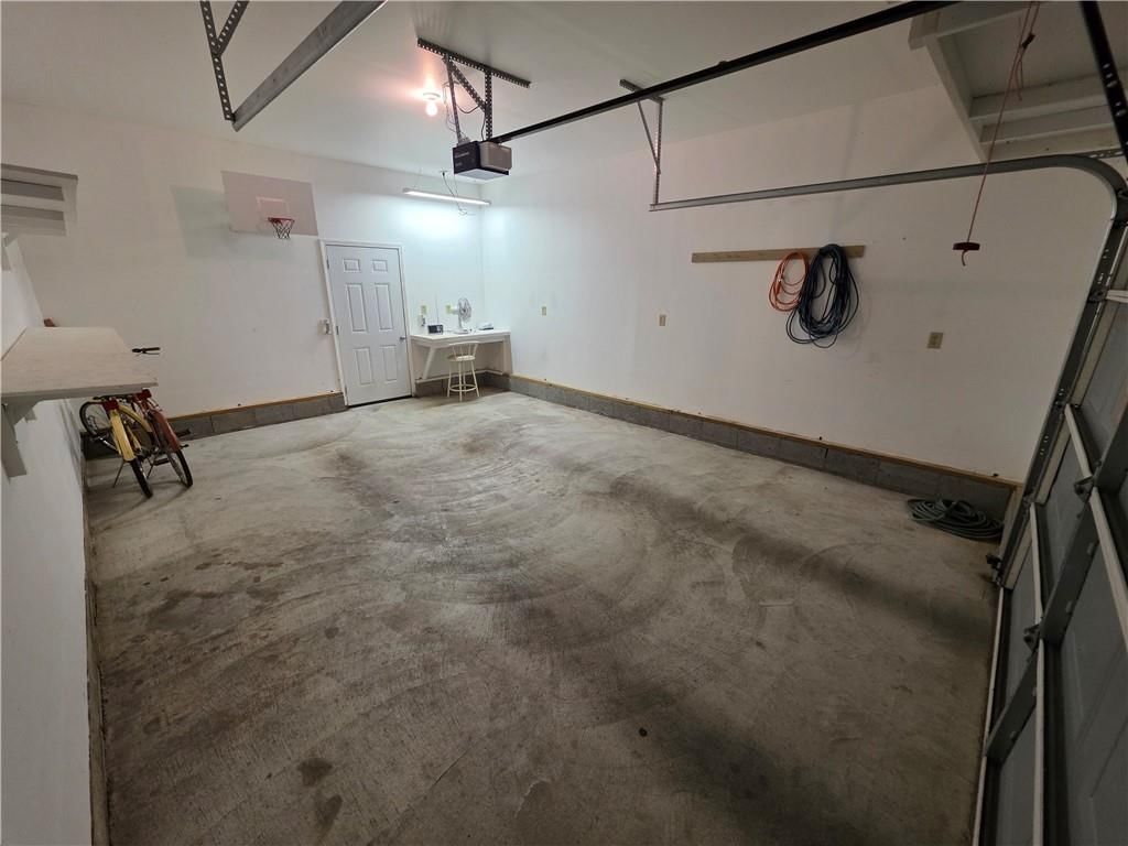 919 W Beech Street — photo 51