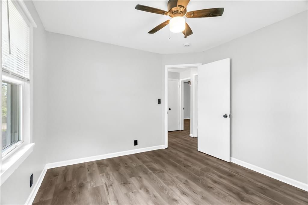 8849 N Locust Street — photo 15