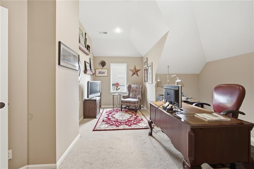 10312 N Revere Avenue — photo 38