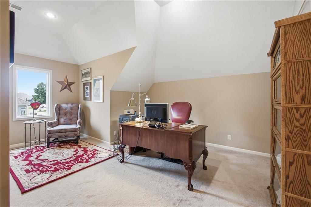 10312 N Revere Avenue — photo 39