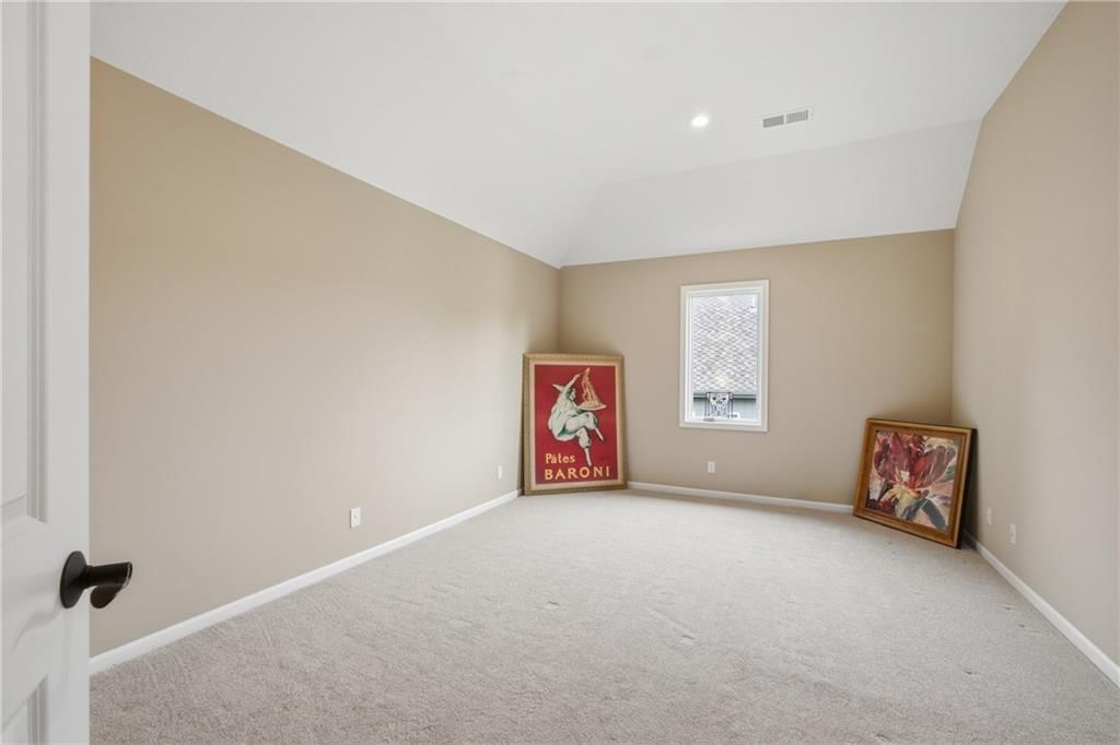 10312 N Revere Avenue — photo 40
