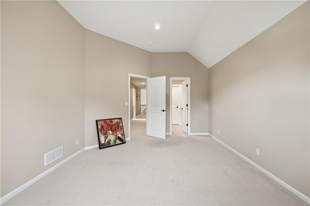 10312 N Revere Avenue — photo 41