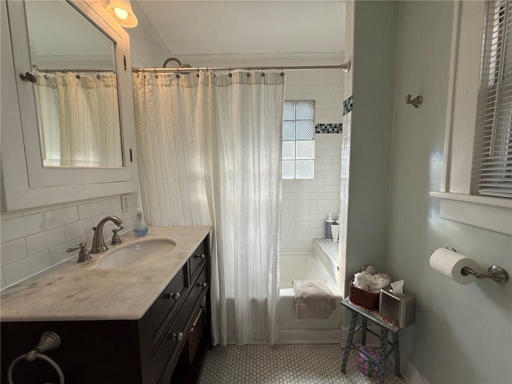 450 W 62nd Terrace — photo 18