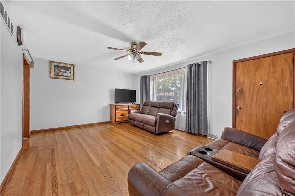 1601 N 81ST Terrace — photo 5