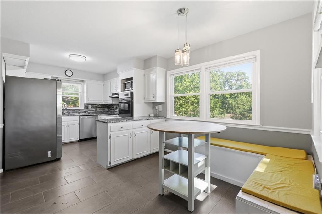 618 E 110th Street — photo 10