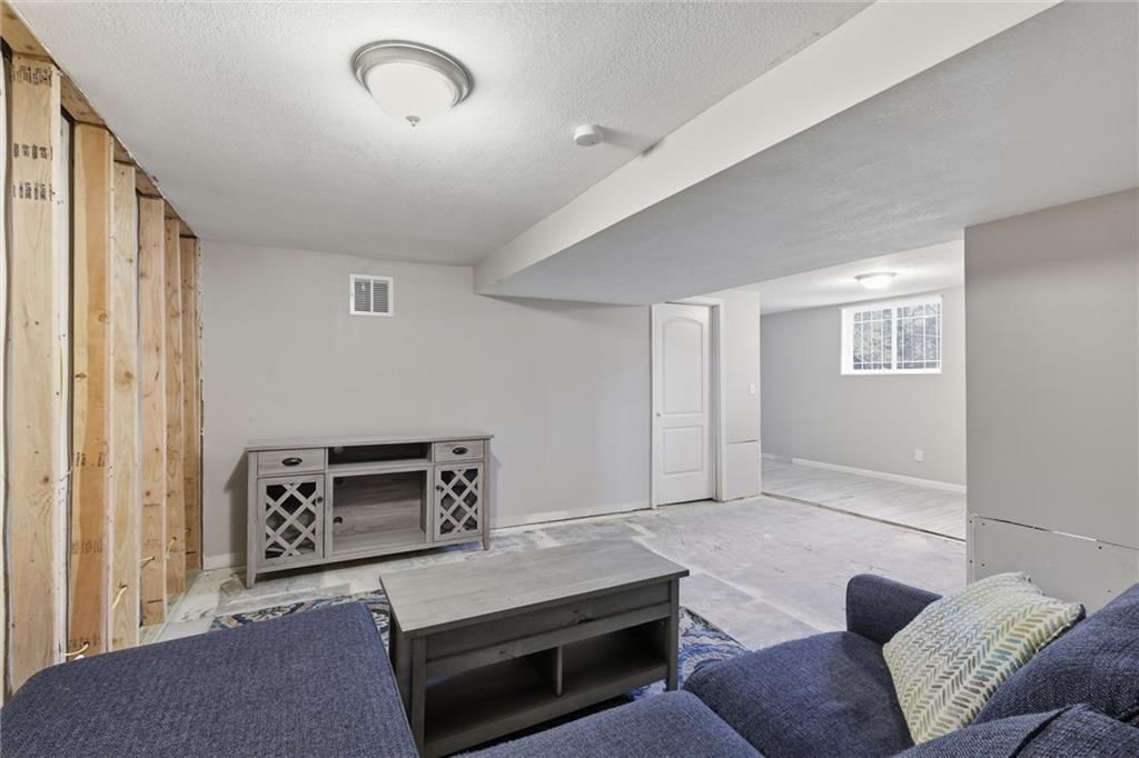 618 E 110th Street — photo 22