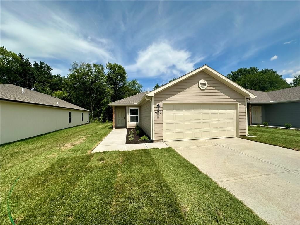 477 Valley View Drive — photo 1