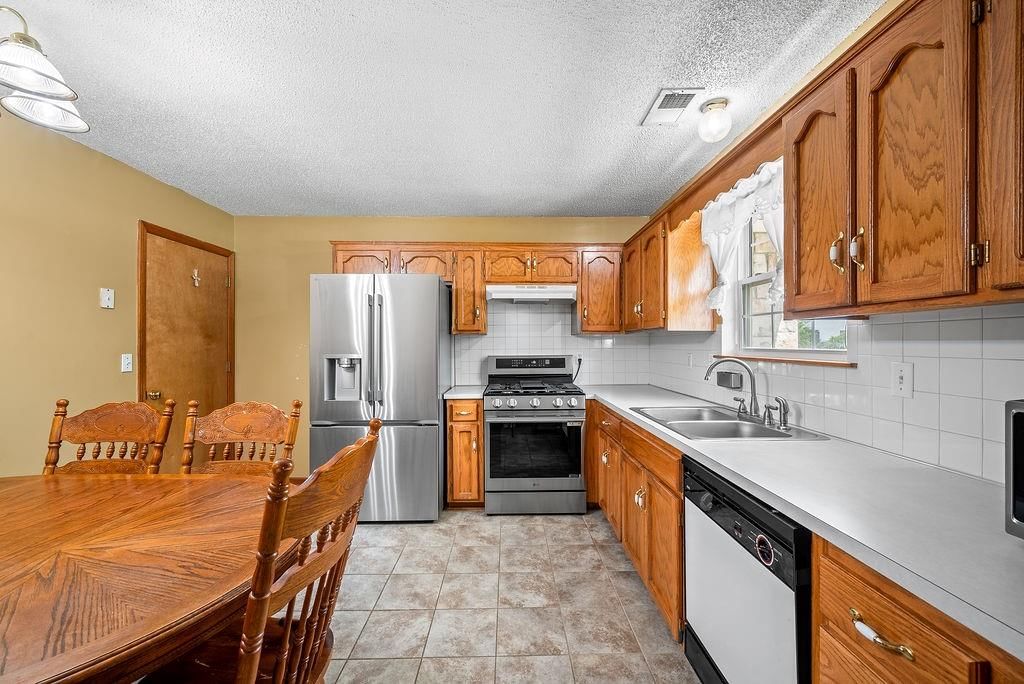 1044 Arrowhead Ridge — photo 7