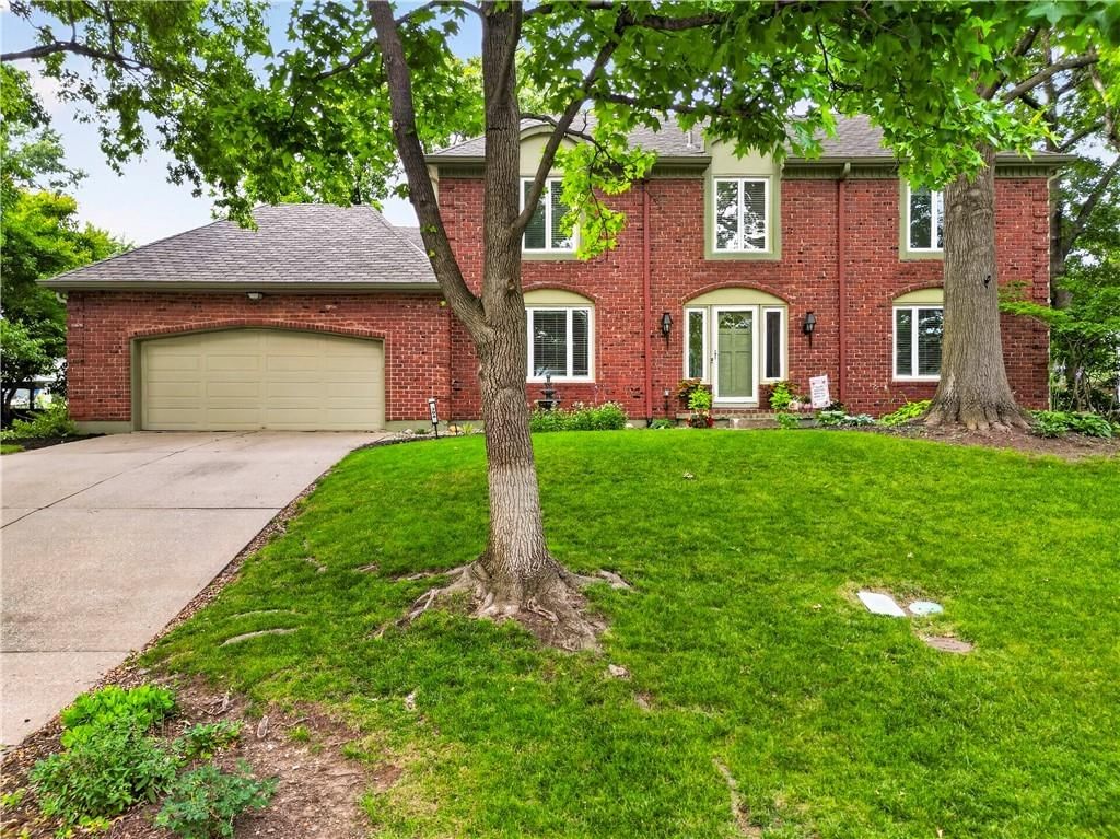 304 NW Aspen Street — photo 1