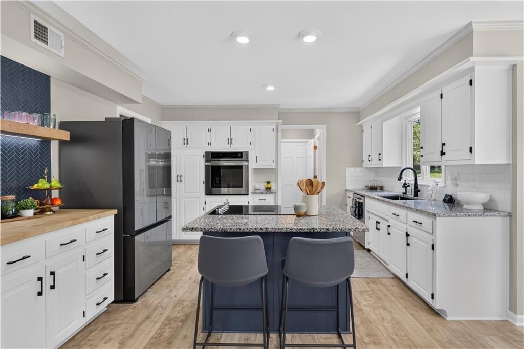 304 NW Aspen Street — photo 18