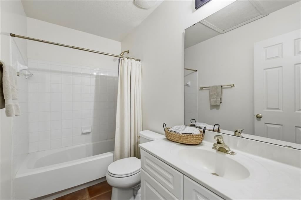 21115 W 118th Terrace — photo 36