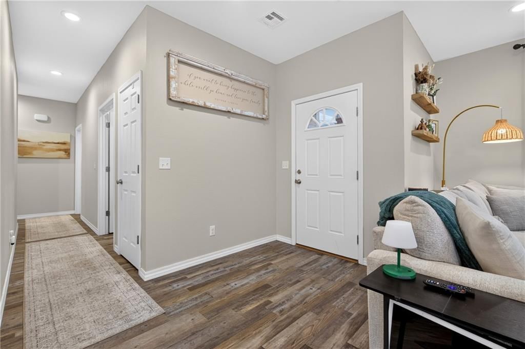 1205 Lakewood Drive — photo 7