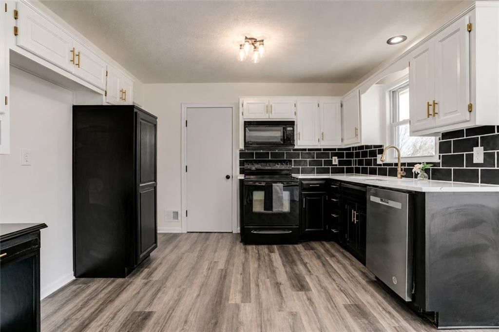 824 S Elk Lane — photo 3