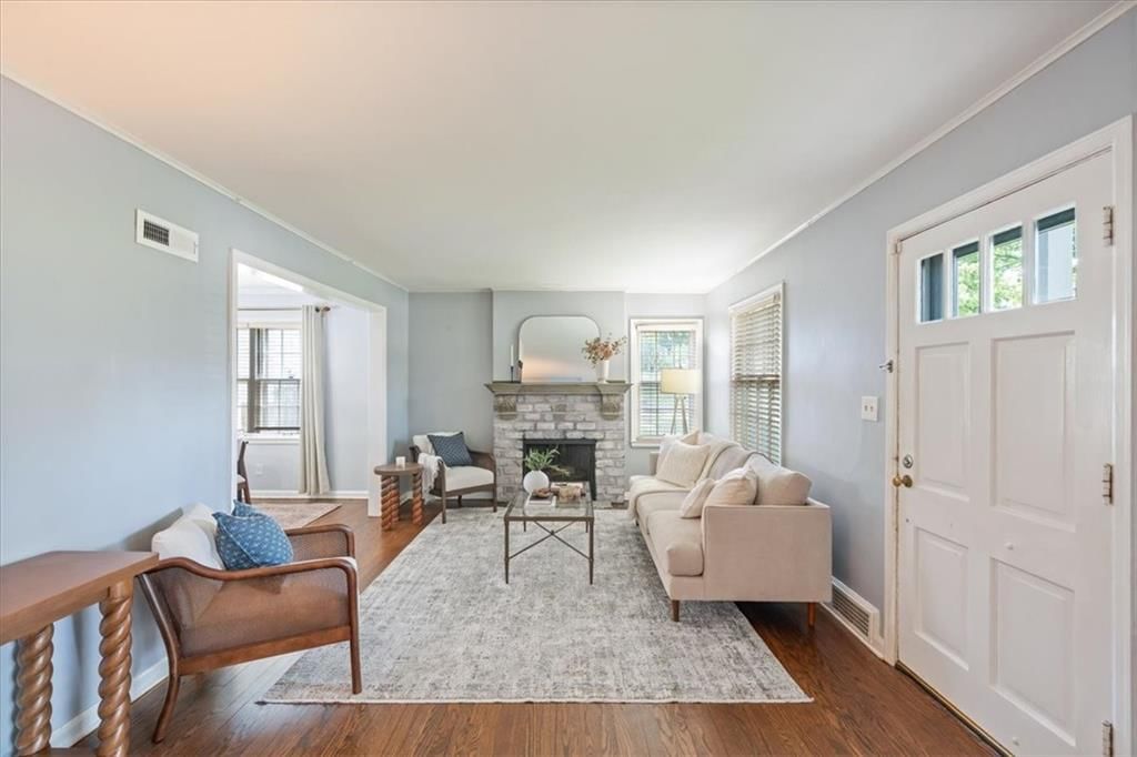 4933 Booth Street — photo 4