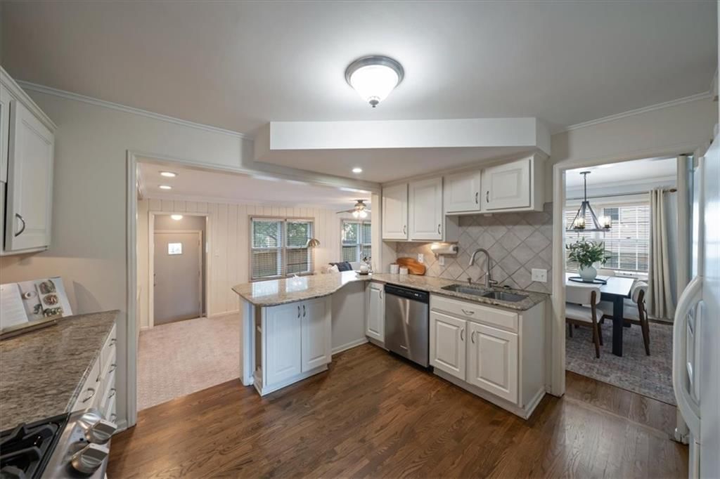 4933 Booth Street — photo 12