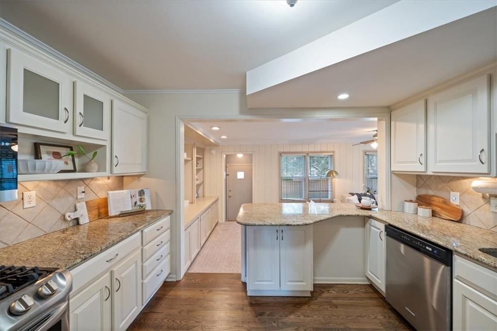 4933 Booth Street — photo 13