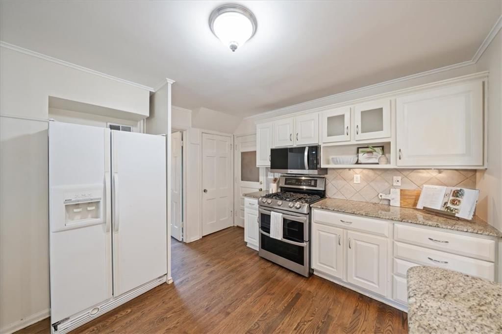 4933 Booth Street — photo 16