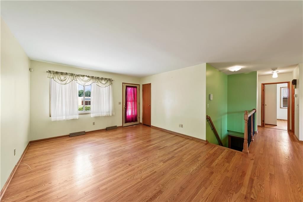 5013 NE 58th Street — photo 4