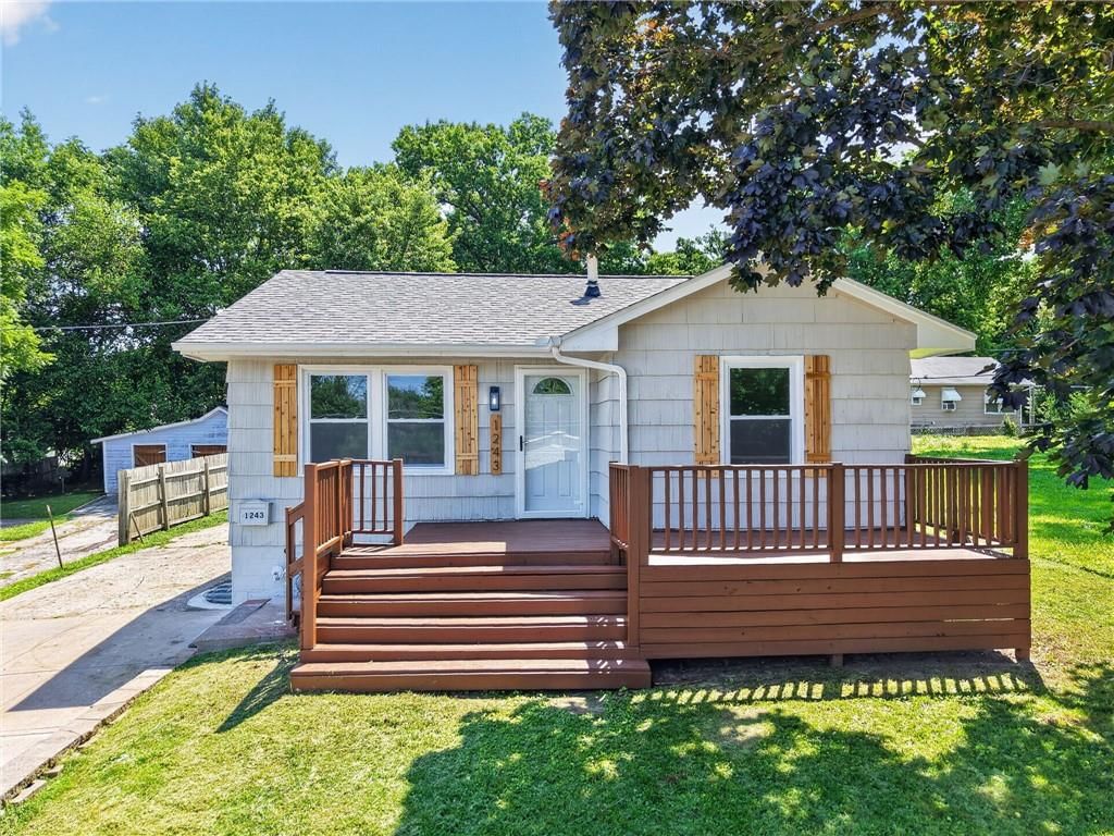 1243 S Mccoy Street — photo 1