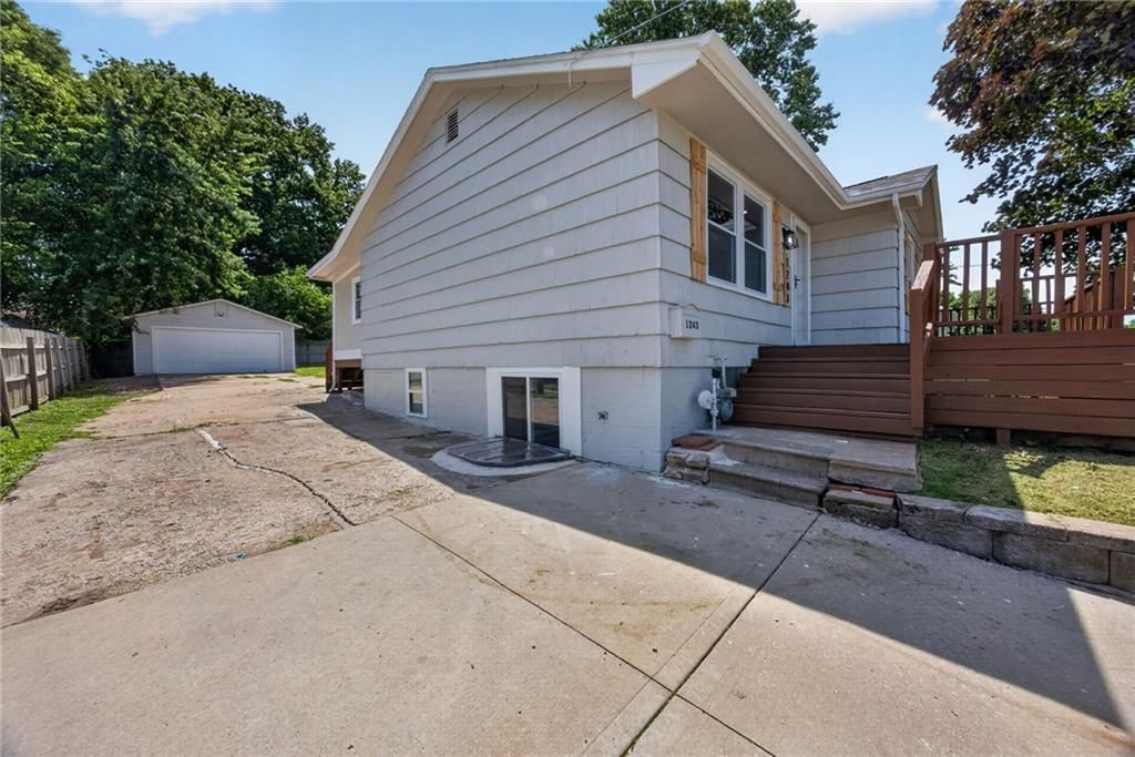 1243 S Mccoy Street — photo 3