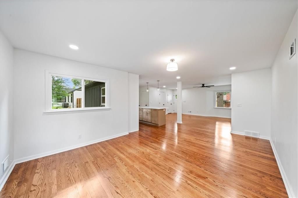 5711 W 78th Terrace — photo 6