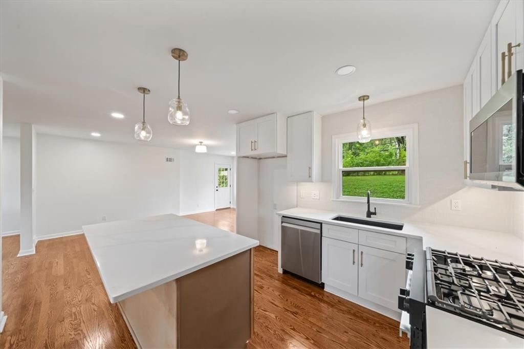 5711 W 78th Terrace — photo 9