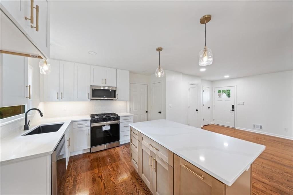 5711 W 78th Terrace — photo 11