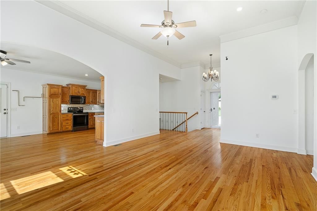 15613 White Drive — photo 8