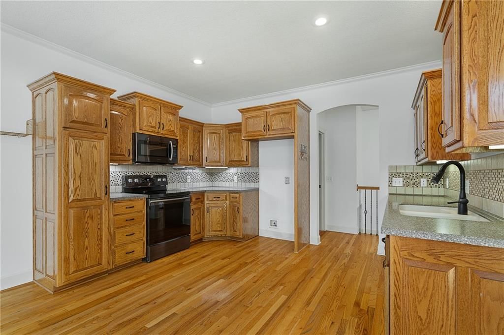 15613 White Drive — photo 9