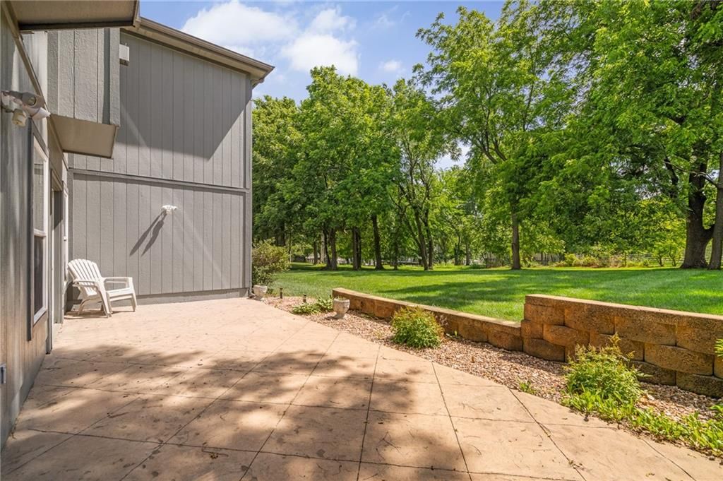 15613 White Drive — photo 31